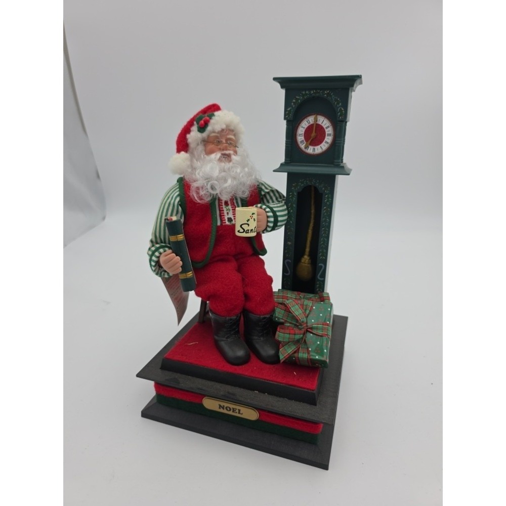 VTG Holiday Creations Scene Santa Clause Noel Musical